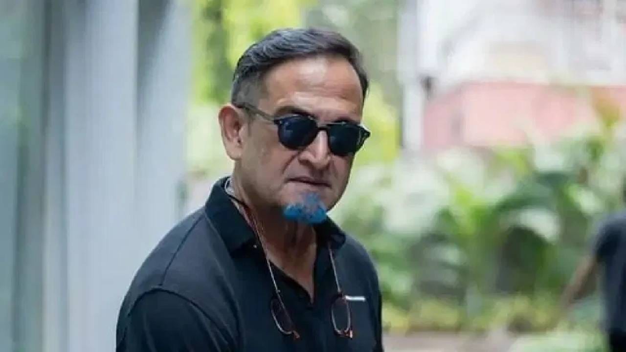 सविता मालपेकर यांनी महेश मांजरेकर यांच्या ‘काकस्पर्श’ चित्रपटात काम केले होते. या भूमिकेसाठी त्यांनी टक्कल केले होते. नुकत्याच दिलेल्या मुलाखतीत त्यांनी या अनुभवाबद्दल खुलासा केला.