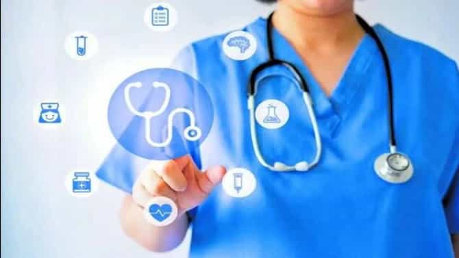 आई-वडील अमेरिका वारीवर जाताहेत? मेडिकल बिलाची चिंता सोडा; व्हिजिटर्स इन्शुरन्स निवडण्याची सोपी पद्धत जाणून घ्या