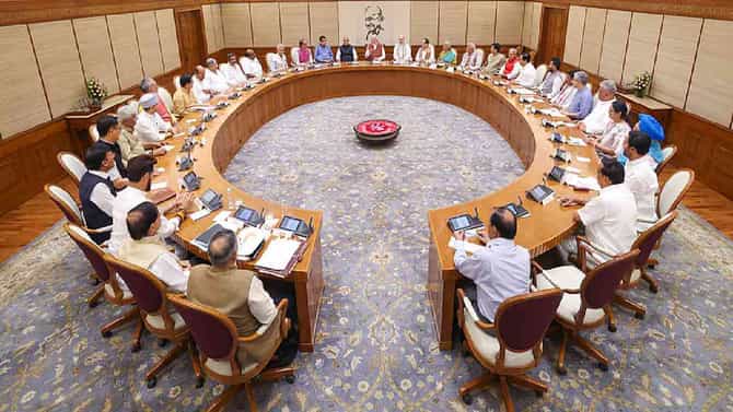 Modi Cabinet Reshuffle : महाराष्ट्रापेक्षा पण मोदींच्या मंत्रिमंडळ विस्तारात जास्त प्राधान्य कोणाला मिळेल? हा विस्तार नेमका कधी होणार?