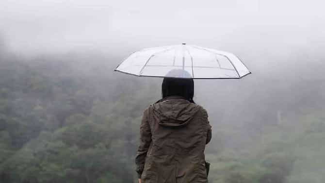 पावसाळ्यात तुमचा इन्व्हर्टर सुरक्षित ठेवण्यासाठी या सोप्या टिप्स करा फॉलो
