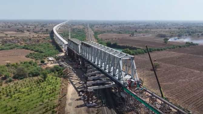 बुलेट ट्रेन कॉरिडॉरचे काम वेगात; जपानची E10 ट्रेन येण्यापूर्वीच भारतनिर्मित ट्रेन धावणार