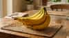 Banana: केळी वाकडीच का असते? रोज केळी खाणाऱ्यांनाही नाही सांगता येणार