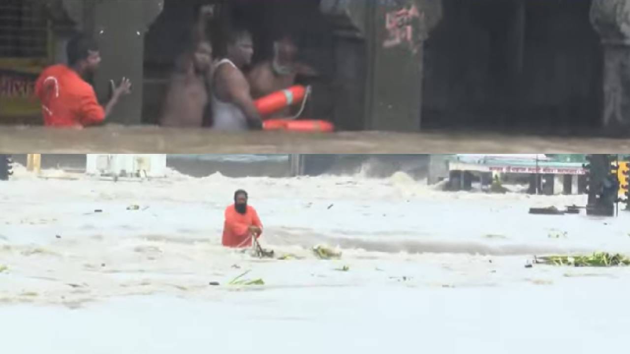 रामकुंड परिसरातील गांधी ज्योतच्या खाली हे तरूण अडकले होते. रात्री गांधी ज्योतच्या वर हे पर्यटक थांबले होते. रात्री पाण्याची पातळी वाढल्याचे त्यांच्या लक्षात आले नाही. सकाळी गोदावरीला पूर आल्याचे त्यांच्या लक्षात आले. त्यानंतर त्यांनी मदतीसाठी आवाहन केले. या ठिकाणच्या एका तरुणाला बाहेर काढण्यात यश आले आहे. 