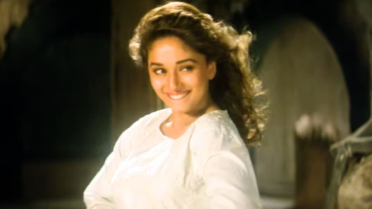 या गाण्यामुळे 'राजा' चित्रपटालाही मोठी ओळख मिळाली. आज जवळपास तीन दशकांनंतरही या गाण्याची लोकप्रियता कायम आहे. यूट्यूबवरील विविध व्हिडिओंना कोट्यवधी व्ह्यूज मिळाले असून, अनेकजण आजही हे गाणे आपल्या प्लेलिस्टमध्ये ठेवतात.