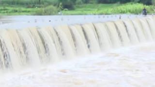 Kolhapur Rain Update | कोल्हापूरमध्ये धोक्याची घंटा! पंचगंगा दुथडी भरून वाहतेय; 3 बंधारे पाण्याखाली, नागरिकांचा जीव मुठीत घेऊन प्रवास सुरूच…