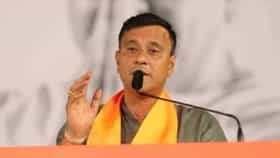 अमित साटमांना निर्लज्जांचे शिरोमणी पुरस्कार द्या! मनसेचा संताप-1704151