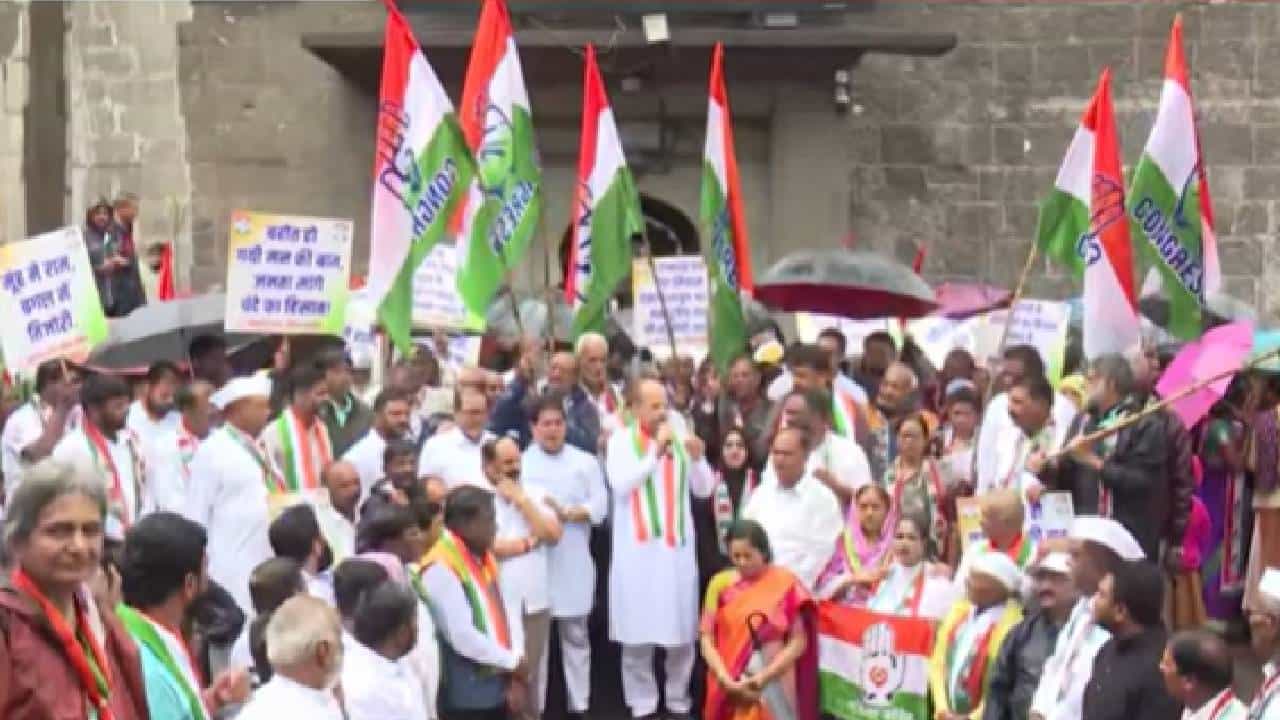 Congress Andolan | सरकारी चौकीदार चोर है… राम मंदिर दान चोरीविरोधात काँग्रेसचं आंदोलन