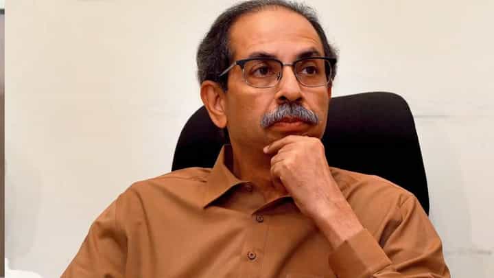 5 कोटींचं आमिष अन् पक्षांतराची चर्चा! नाशिकच्या राजकारणात मोठं काय घडतंय? चर्चांना वेग 5 कोटींचं आमिष अन् पक्षांतराची चर्चा! नाशिकच्या राजकारणात मोठं काय घडतंय? चर्चांना वेग