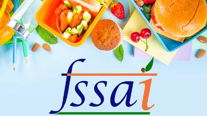 ऑनलाइन अन्न मागवणाऱ्यांसाठी मोठी बातमी! स्विगी इन्स्टामार्टवर FSSAIचा मोठा दणका ऑनलाइन अन्न मागवणाऱ्यांसाठी मोठी बातमी! स्विगी इन्स्टामार्टवर FSSAIचा मोठा दणका