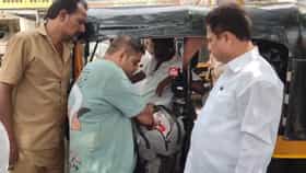 रिक्षा चालकांचे अजब मॅनेजमेंट, एका व्हॉट्सअस मॅसेजची कमाल, १७ हजार.....