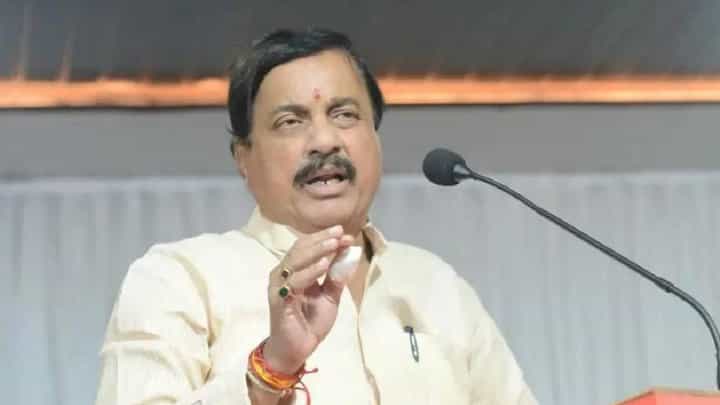 Sunil Tatkare UNCUT | सुनेत्रा पवार नाराज? वर्षा बंगल्यावर नेमकं काय घडलं?; अखेर सुनील तटकरे यांनीच दिलं मोठं स्पष्टीकरण Sunil Tatkare UNCUT | सुनेत्रा पवार नाराज? वर्षा बंगल्यावर नेमकं काय घडलं?; अखेर सुनील तटकरे यांनीच दिलं मोठं स्पष्टीकरण