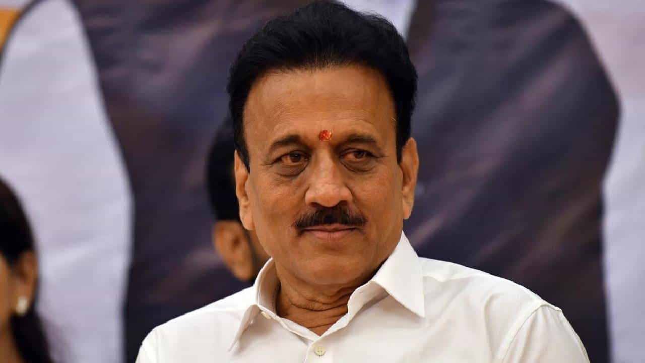 Girish Mahajan | गिरीश महाजनांची बदनामी करणारा अखेर अटकेत! बनावट फोटो व्हायरल प्रकरणात मोठा खुलासा