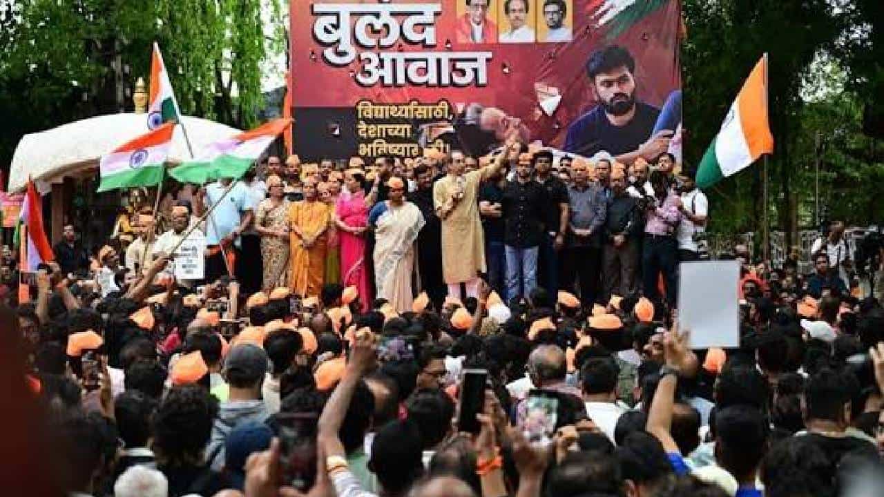 Uddhav Thackeray | उद्धव ठाकरे यांच्या शिवाजी पार्क आंदोलनानंतर मोठी कारवाई; आयोजकांवर थेट 3 गुन्हे दाखल!