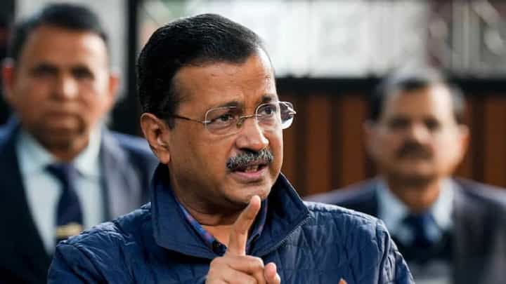 मोदींना मुलं नाहीत म्हणुनच...; विद्यार्थ्यांच्या आंदोलनावरून अरविंद केजरीवाल यांचं खळबळजनक वक्तव्य मोदींना मुलं नाहीत म्हणुनच...; विद्यार्थ्यांच्या आंदोलनावरून अरविंद केजरीवाल यांचं खळबळजनक वक्तव्य