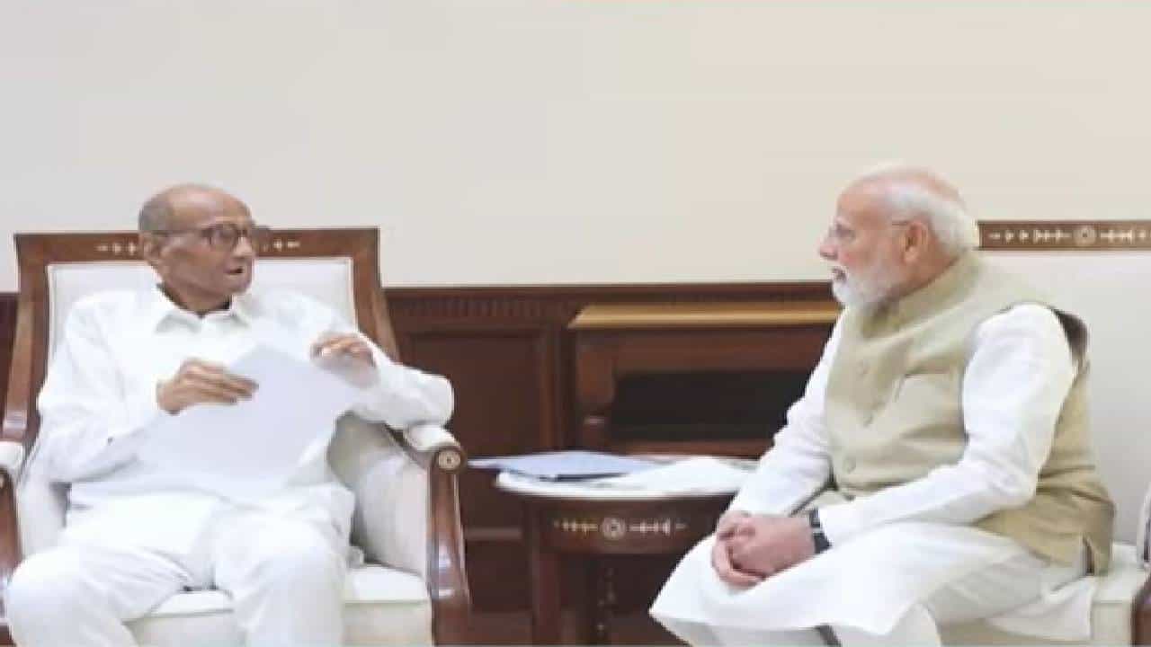 मोठी बातमी! शरद पवारांची पंतप्रधान मोदी यांच्या सोबत बंद दाराआड बैठक; चर्चा काय?