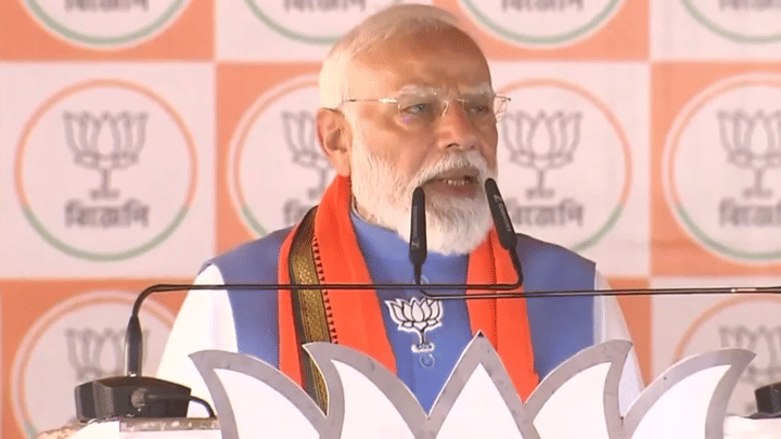 मोठी बातमी! पंतप्रधान नरेंद्र मोदी यांचा विद्यार्थ्यांशी संवाद, तब्बल 400... मोठी बातमी! पंतप्रधान नरेंद्र मोदी यांचा विद्यार्थ्यांशी संवाद, तब्बल 400...