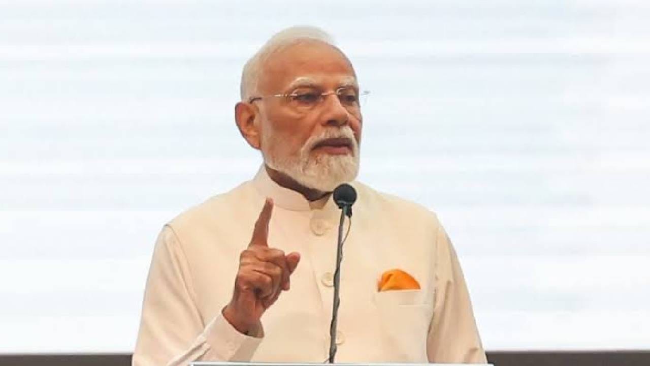 पंतप्रधानांचं एक ट्विट, यंत्रणा अॅक्शन मोडवर; थेट 4 राज्यात बनणार फास्ट ट्रॅक कोर्ट; शहरांची नावेही समोर पंतप्रधानांचं एक ट्विट, यंत्रणा अॅक्शन मोडवर; थेट 4 राज्यात बनणार फास्ट ट्रॅक कोर्ट; शहरांची नावेही समोर