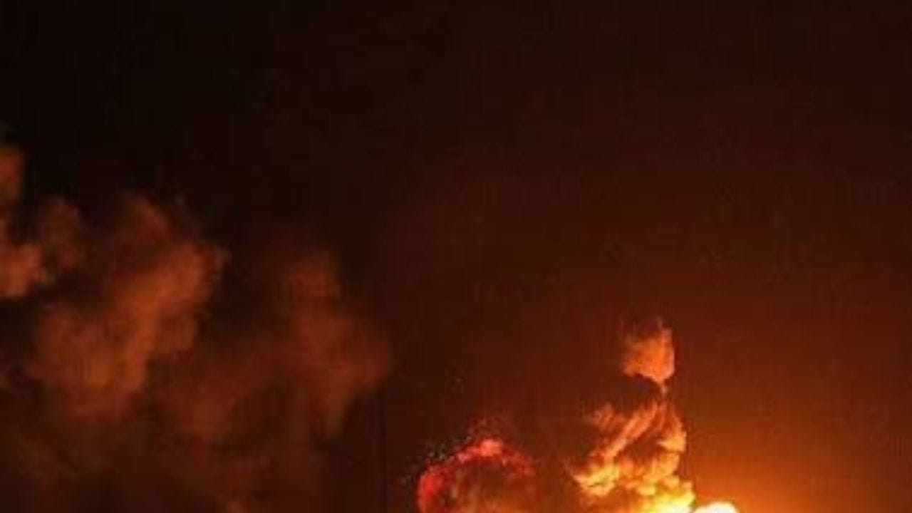 पाकिस्तानच्या हल्ल्याला प्रत्युत्तर, सीमेवर प्रचंड तणाव, पाकिस्तान लष्कराच्या हवाई.. पाकिस्तानच्या हल्ल्याला प्रत्युत्तर, सीमेवर प्रचंड तणाव, पाकिस्तान लष्कराच्या हवाई..