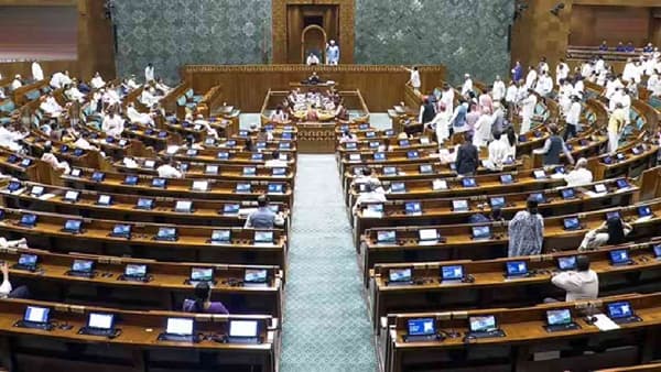 Anti Paper leak bill : रस्त्यावरच्या लढाई नंतर आज देशाच्या संसदेत होऊ शकतो विद्यार्थ्यांच्या भवितव्याशी संबंधित महत्वाचा निर्णय