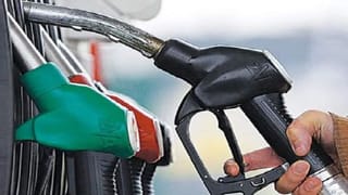 Petrol, diesel rates : कच्च्या तेलाचे दर वाढताच मोठा झटका; इंधनाच्या दरात मोठी वाढ, पेट्रोल 335 तर डिझेल तब्बल…