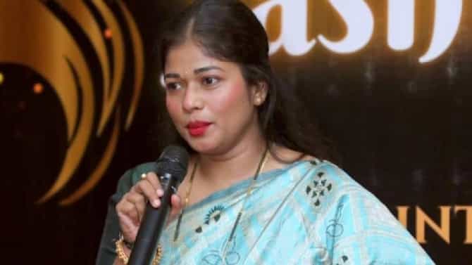 शिवसेना शिंदे गटाला धक्का! महिला पदाधिकाऱ्याला अटक, भंगारवाल्याकडून खंडणी मागितल्याचा आरोप
