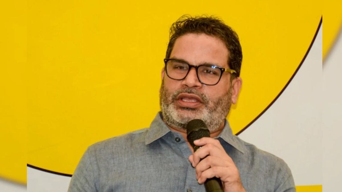 राजकीय घडामोडींना वेग, पक्षप्रमुखांनीच मोठा डाव टाकला; थेट पोटनिवडणुकीच्या रिंगणात राजकीय घडामोडींना वेग, पक्षप्रमुखांनीच मोठा डाव टाकला; थेट पोटनिवडणुकीच्या रिंगणात