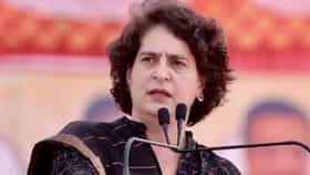 संसदेचं कामकाज बंद का? प्रश्न विचारताच प्रियंका गांधी भडकल्या....