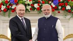 भारताचा जवळचा मित्र रशिया संकटात, आधी 4 अब्ज डॉलरचं सोनं विकलं, आता...