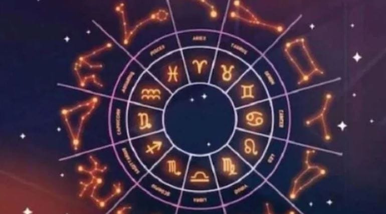 धनु राशीच्या व्यक्तींना आज नशिबाची उत्तम साथ मिळेल. करिअरमध्ये प्रगतीची संधी मिळू शकते. नोकरी करणाऱ्यांसाठी नवीन जबाबदारी किंवा पदोन्नतीची शक्यता आहे. आर्थिक स्थिती सुधारेल. प्रवास फायदेशीर ठरेल. जोडीदारासोबतचे संबंध अधिक घट्ट होतील.
