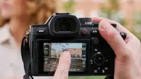 सोनीचा 25x ऑप्टिकल झूम आणि 4K 120fps रेकॉर्डिंगसह नवीन कॅमेरा लाँच.