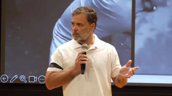 माझ्या तोंडातून रक्त निघालं, बुक्के मारले, राहुल गांधींनी सांगितलं मारहाण कशी झाली; आंदोलनात काय घडलं?