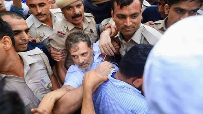 Rahul Gandhi : ..म्हणून राहुल गांधी थेट पंतप्रधान मोदींच्या निवासस्थानाबाहेर आंदोलनला बसले, स्वत:च केला खुलासा