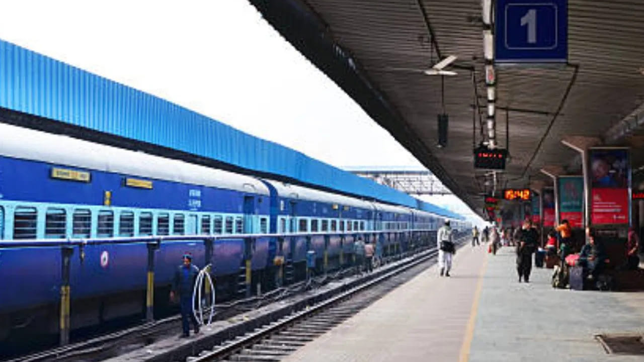 अशातच देशातील सर्वाधिक रेल्वे स्थानके कोणत्या राज्यात आणि कोणत्या जिल्ह्यात आहेत, हा प्रश्न अनेकांना पडतो. याचे उत्तरही तितकेच उत्सुकता वाढवणारे आहे.