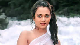 धबधब्याखाली सर्वात बोल्ड सीन देणारी अभिनेत्री, एका रात्रीत बनली स्टार.