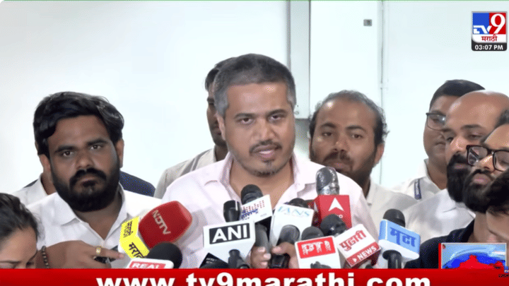 MPSC पेपरफुटीवर अन्न व औषध प्रशासन आयुक्तांशी चर्चा का? तुकाराम मुंडेंसोबतच्या भेटीबाबत रोहित पवारांचा खुलासा MPSC पेपरफुटीवर अन्न व औषध प्रशासन आयुक्तांशी चर्चा का? तुकाराम मुंडेंसोबतच्या भेटीबाबत रोहित पवारांचा खुलासा