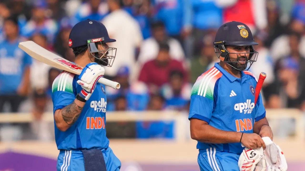 रोहित शर्मा आणि विराट कोहली यांनी आत्तापर्यंत एकत्र एकूण 399 आंतरराष्ट्रीय सामने खेळले आहेत. नाणेफेकीचा कौल झाला आणि दोघं प्लेइंग 11 मध्ये असले तर हा त्यांच्यासाठी 400 वा सामना असणार आहे. (PC-PTI)