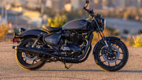 सर्वात खास Royal Enfield हवीये? मग घाई करा! भारतात फक्त....