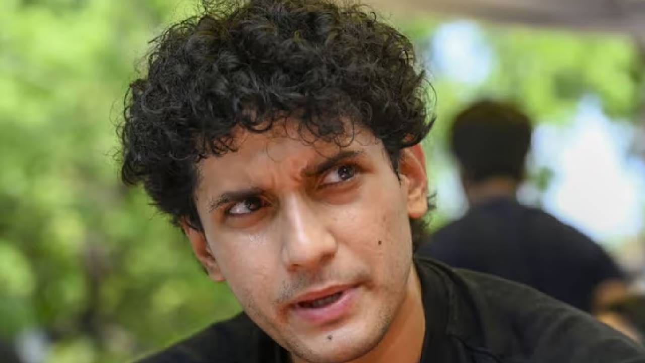 सौरभ दास यांची ओळख केवळ पत्रकार म्हणून नाही, तर ते सक्रिय RTI कार्यकर्ताही आहेत. कोविड-19 महामारीच्या काळात त्यांनी महामारीशी संबंधित प्रलंबित RTI अर्जांचा लवकर निपटारा व्हावा यासाठी उच्च न्यायालयात याचिका दाखल केली होती. त्यानंतर केंद्रीय माहिती आयोगाने (CIC) अनेक प्रलंबित प्रकरणांवर वेगाने सुनावणी सुरू केली. याशिवाय त्यांनी आरोग्य सेतू अॅप, सोशल मीडियावरील सरकारी कारवाई, JNU हिंसाचार प्रकरण आणि इतर अनेक सार्वजनिक विषयांवर RTIच्या माध्यमातून माहिती मिळवत प्रश्न उपस्थित केले.