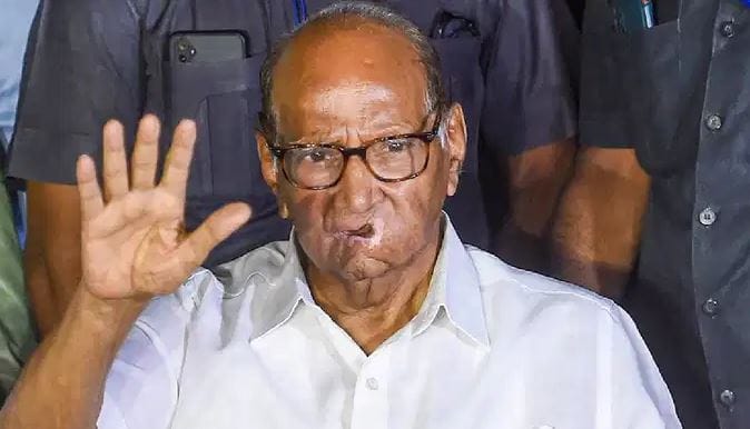 अजूनही वेळ गेलेली नाही. शरद पवार यांनी एनडीएमध्ये सहभागी व्हावे, असे रामदास आठवले म्हणाले आहेत. तसेच 2014 किंवा 2019 साली शरद पवार एनडीएमध्ये सहभागी झाले असते तर त्यांचा राष्ट्रपती म्हणून विचार होऊ शकला असता, असंही विधान रामदास आठवले यांनी केलं.