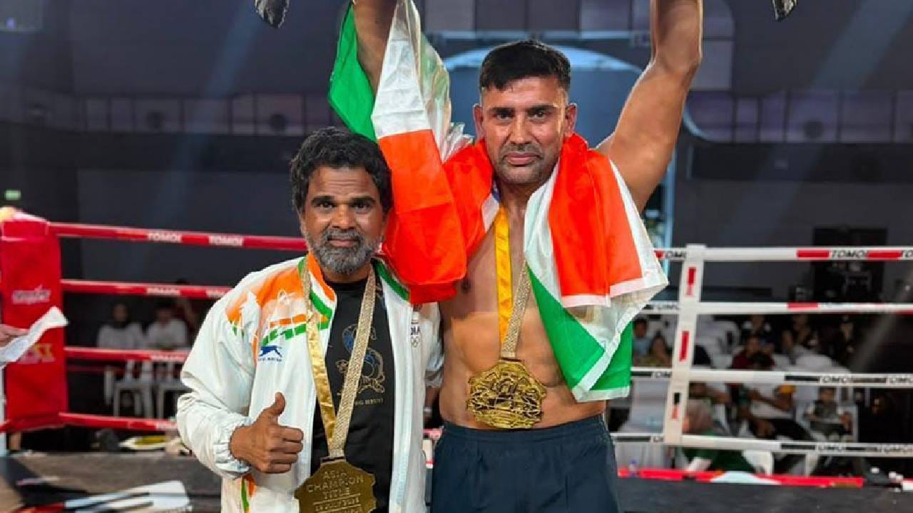 आशिया चॅम्पियनशिपमध्ये पाकिस्तानचा अवघ्या 80 सेकंदात खेळ खल्लास! MMA फायटर संग्राम सिंहने मारली बाजी आशिया चॅम्पियनशिपमध्ये पाकिस्तानचा अवघ्या 80 सेकंदात खेळ खल्लास! MMA फायटर संग्राम सिंहने मारली बाजी