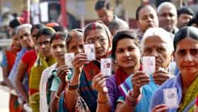 महिलांना दरवर्षी सरकारकडून मिळणार 30 हजार, मोठी घोषणा, 1 ऑगस्टपासून...
