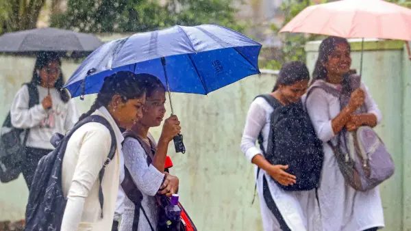 मुसळधार पाऊस झोडपणार, मुंबईसह या जिल्ह्यांमधील शाळांना उद्या सुट्टी जाहीर; वाचा...