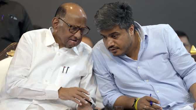 आजोबा आणि आत्याकडून लढवय्या रोहित पवारांचं अभिनंदन, कर्जमाफीच्या जाचक अटी सरकारने मागे घेताच काय म्हणाले शरद पवार?