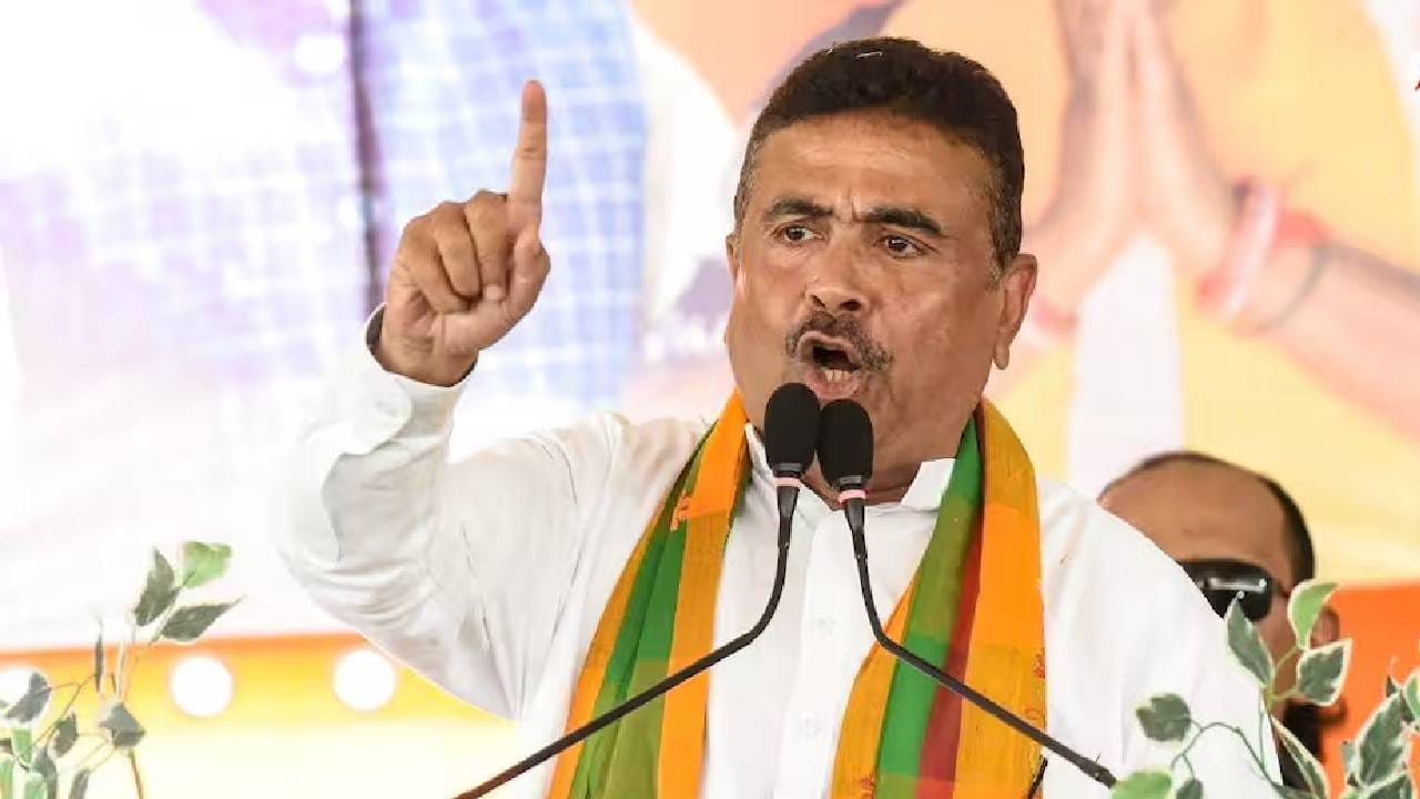 पश्चिम बंगालचे मुख्यमंत्री शुभेंदु अधिकारी यांचा देखील संपत्ती कमी असलेल्या मुख्यमंत्र्यांच्या यादीत दुसरा क्रमांक आहे. त्यांची एकूण संपत्ती 85.87 लाख रुपये आहे.
