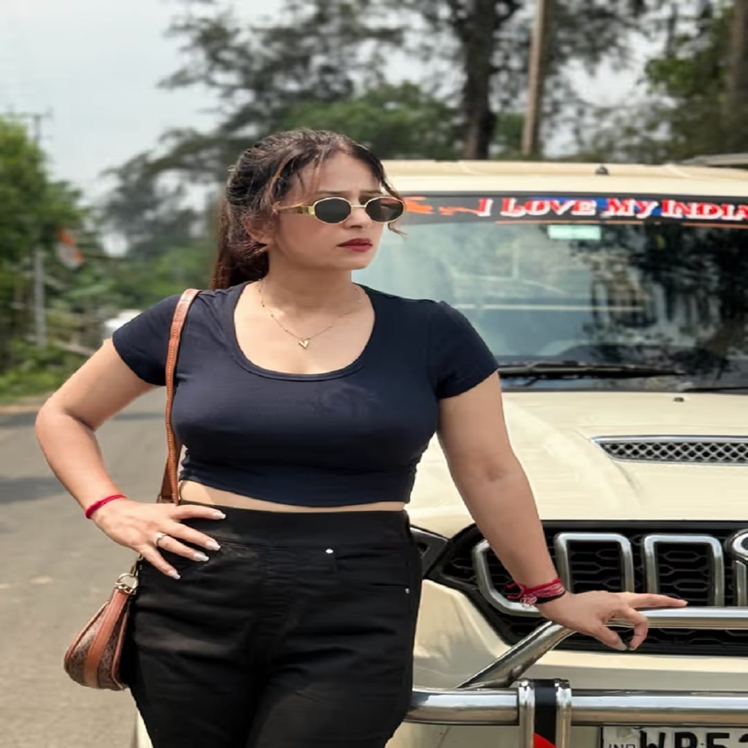 सोनिया सहरावत सोशल मीडियावर प्रसिद्ध आणि लोकप्रिय आहे. फक्त इन्स्टाग्राम त्यांचे 6.3 फोलोअर्स आहेत. तर सर्वात महत्त्वाचं म्हणजे सोनिया सहरावत कोणालाच फॉलो करत नाहीत.