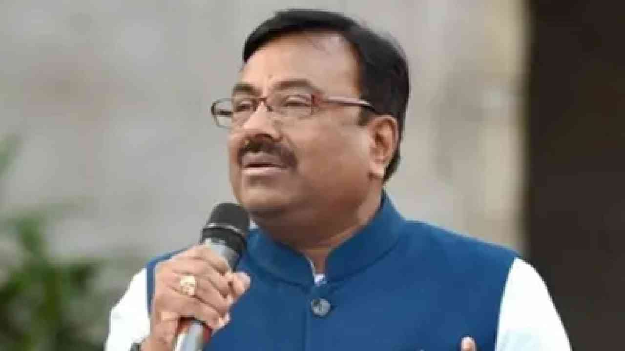 BJP Politics : त्यांनी 'कल्याण' करण्याचा निर्णय घेतलाय, तर मग आपण..सुधीर मुनगंटीवार यांचा भाजपच्या बड्या नेत्यावर निशाणा BJP Politics : त्यांनी 'कल्याण' करण्याचा निर्णय घेतलाय, तर मग आपण..सुधीर मुनगंटीवार यांचा भाजपच्या बड्या नेत्यावर निशाणा