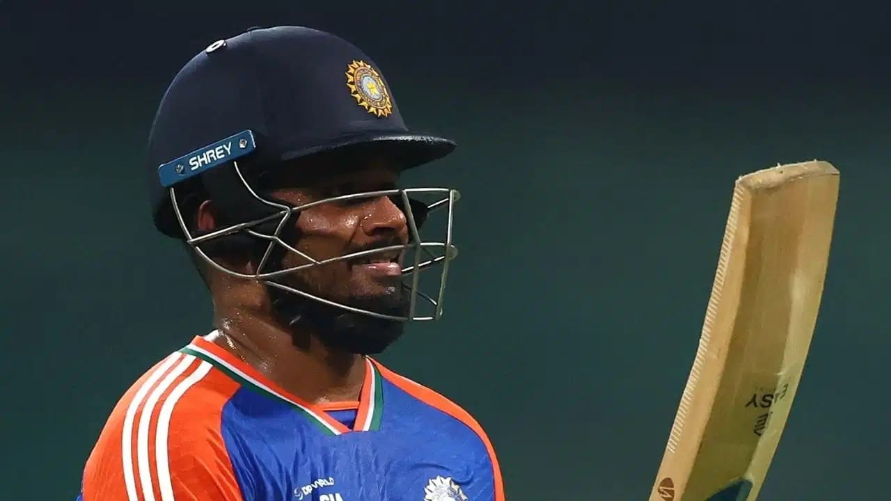IND vs ENG : संजू सॅमसनची सलग 3 सामन्यांत निराशा, आता डच्चू मिळणार? IND vs ENG : संजू सॅमसनची सलग 3 सामन्यांत निराशा, आता डच्चू मिळणार?