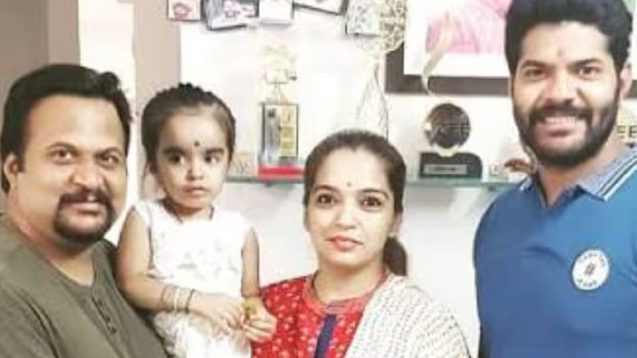 हार्दिकने अभिनेत्री अक्षया देवधर हिच्याशी विवाह केला असला, तरी त्याआधी त्याच्या आयुष्यात वहिनींचे स्थान अत्यंत खास होते. काही वर्षांपूर्वी त्यांच्या निधनामुळे संपूर्ण कुटुंबावर दुःखाचा डोंगर कोसळला. आजही त्यांच्या आठवणींनी हार्दिक भावूक होतो.