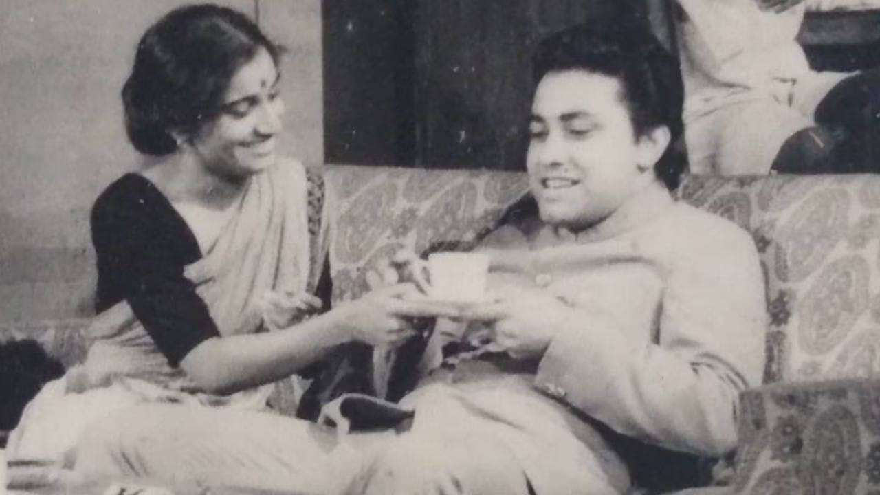 ‘हम लोग’ हा शो एज्युकेशन आणि एंटरटेनमेंट (एजुटेनमेंट) या संकल्पनेवर आधारित होता. हा शो मेक्सिकन टीव्ही मालिका ‘वेन कॉनमिगो’वरून प्रेरित होता. याची कल्पना तत्कालीन माहिती आणि प्रसारण मंत्री वसंत साठे यांनी दिली होती. १९८२ मध्ये मेक्सिकोच्या दौऱ्यावेळी त्यांना ही कल्पना सुचली. ‘हम लोग’ या मालिकेच्या यशाने पुढील अनेक भारतीय टीव्ही शोंसाठी रस्ता मोकळा केला आणि आजही हा शो दूरदर्शनवरील सर्वात स्मरणीय मालिकांपैकी एक मानला जातो.