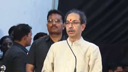 ठाकरेंना बसणार आणखी एक जबर धक्का, शिवसेना शिंदे गटात मोठा पक्ष प्रवेश?